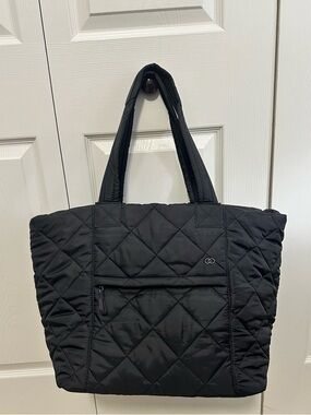 CALIA by Carrie Luxe Travel Tote Bag in Black includes Shoulder Strap EUC